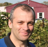 Traditional (and not) Sparkling Winemaking:Daniel Pambianchi '09