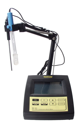 bench top pH meter with probes